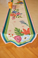 Caminho de Mesa - Sonho de Jardim